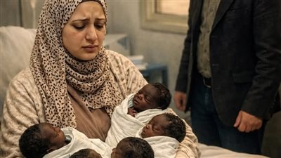 في عام 1995 رحل تركها وحيدة مع خمسة أطفالٍ سود البشرة وبعد ثلاثين عامًا ظهرت الحقيقة